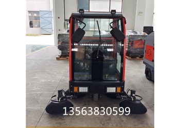 產(chǎn)業(yè)園使用騰陽電動(dòng)掃地車的優(yōu)點(diǎn)