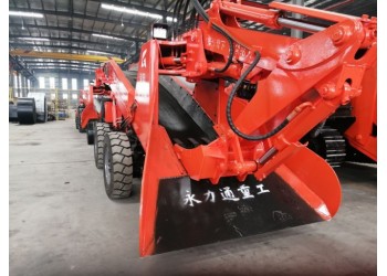 輪式扒渣機(jī) 礦用扒渣機(jī) 隧道扒渣機(jī)