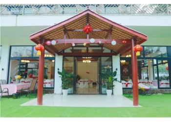 三圣鄉(xiāng)自助燒烤柴火雞農(nóng)家樂服務周到